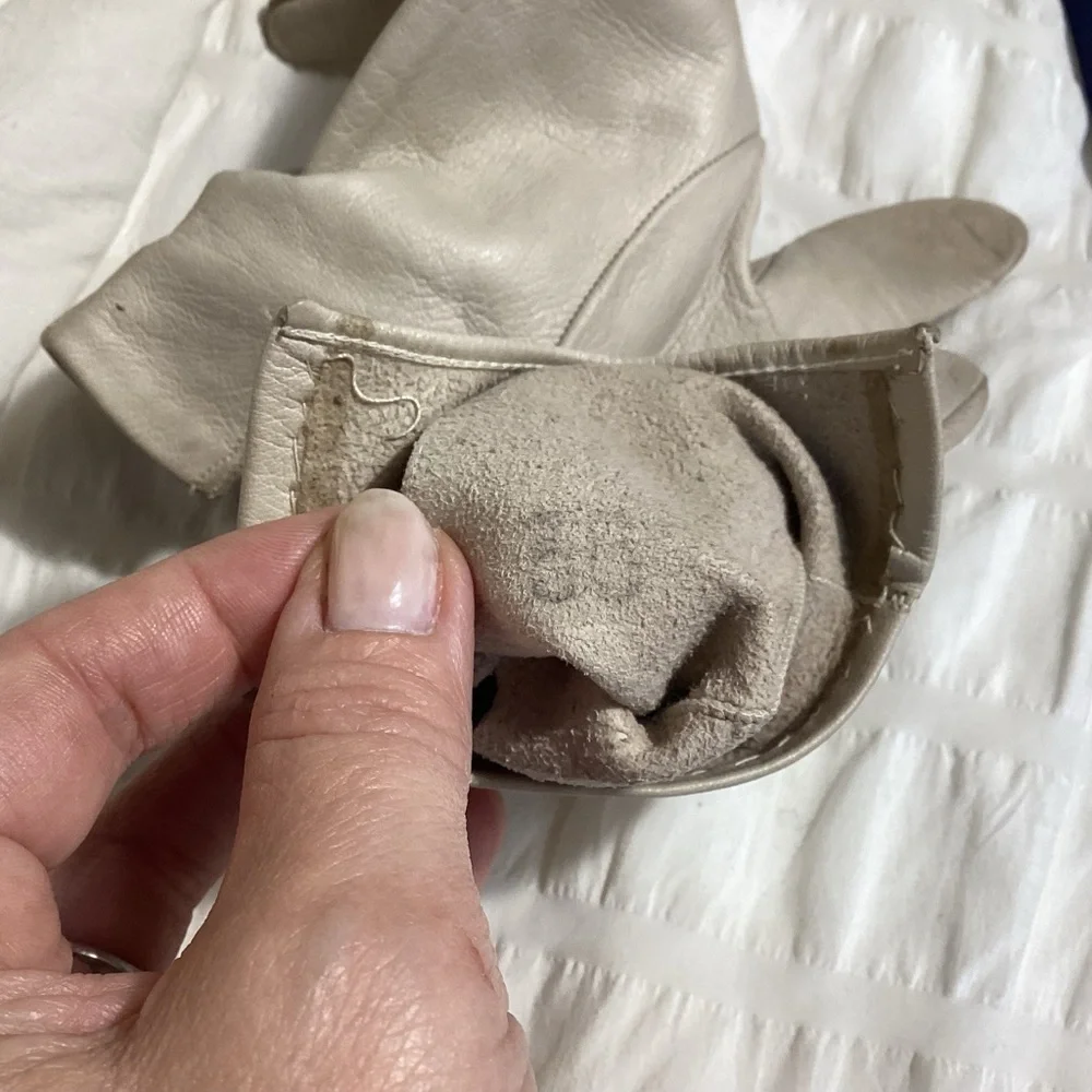 Womens Vtg Set Of Gloves Small Eyelet Cutout Leather & French Knot Fabric